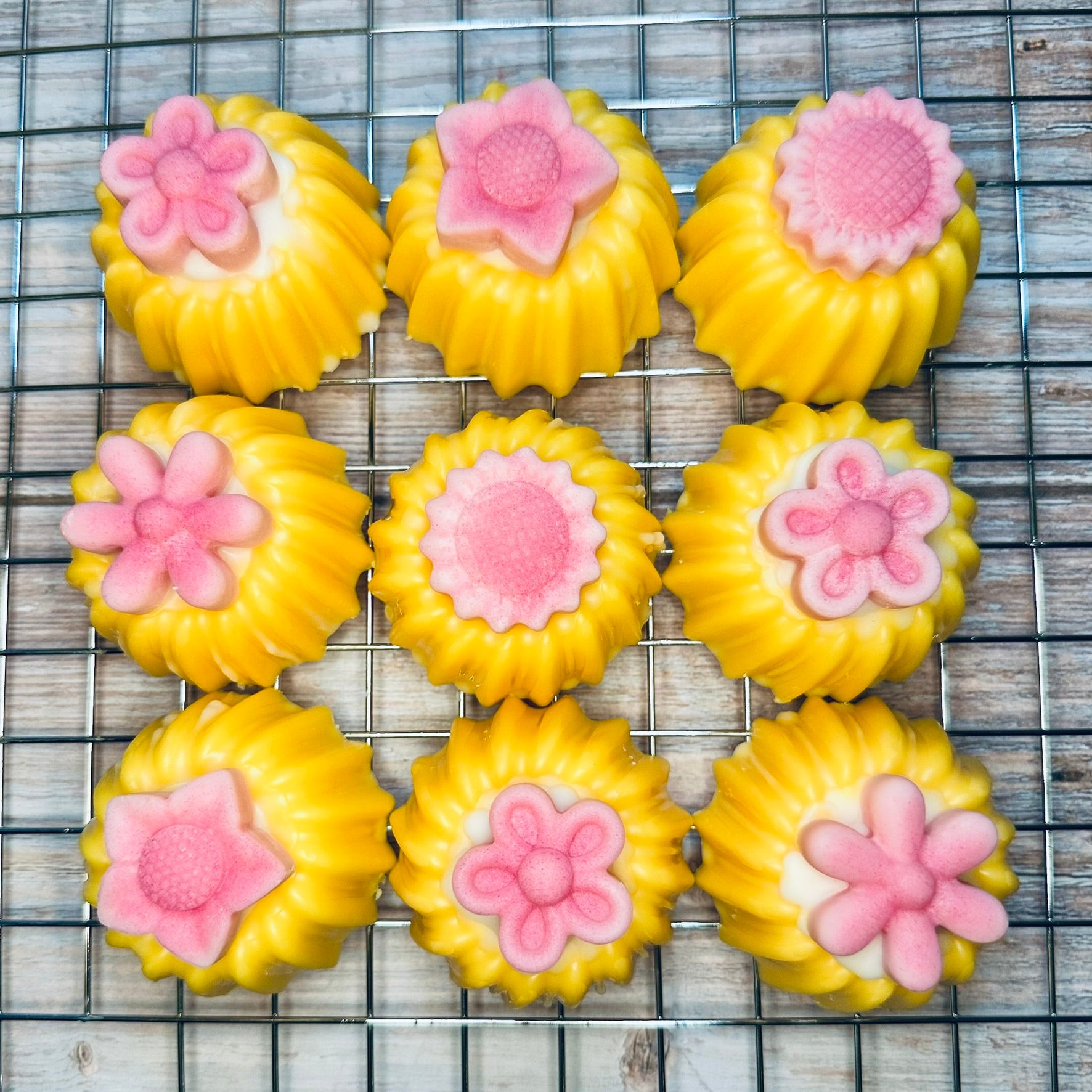 lemon-lush-mini-cake-wax-melts-lemon-creamy-bakery-the-kine-collective
