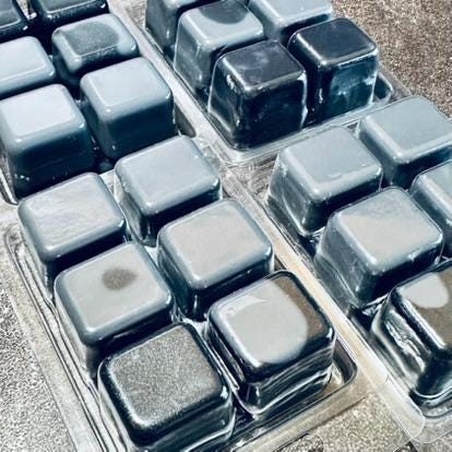 The Man In Black - Night Mist, Leather, Jasmine, Moss, Ozone 2.4oz Artisan Soy Wax Melts