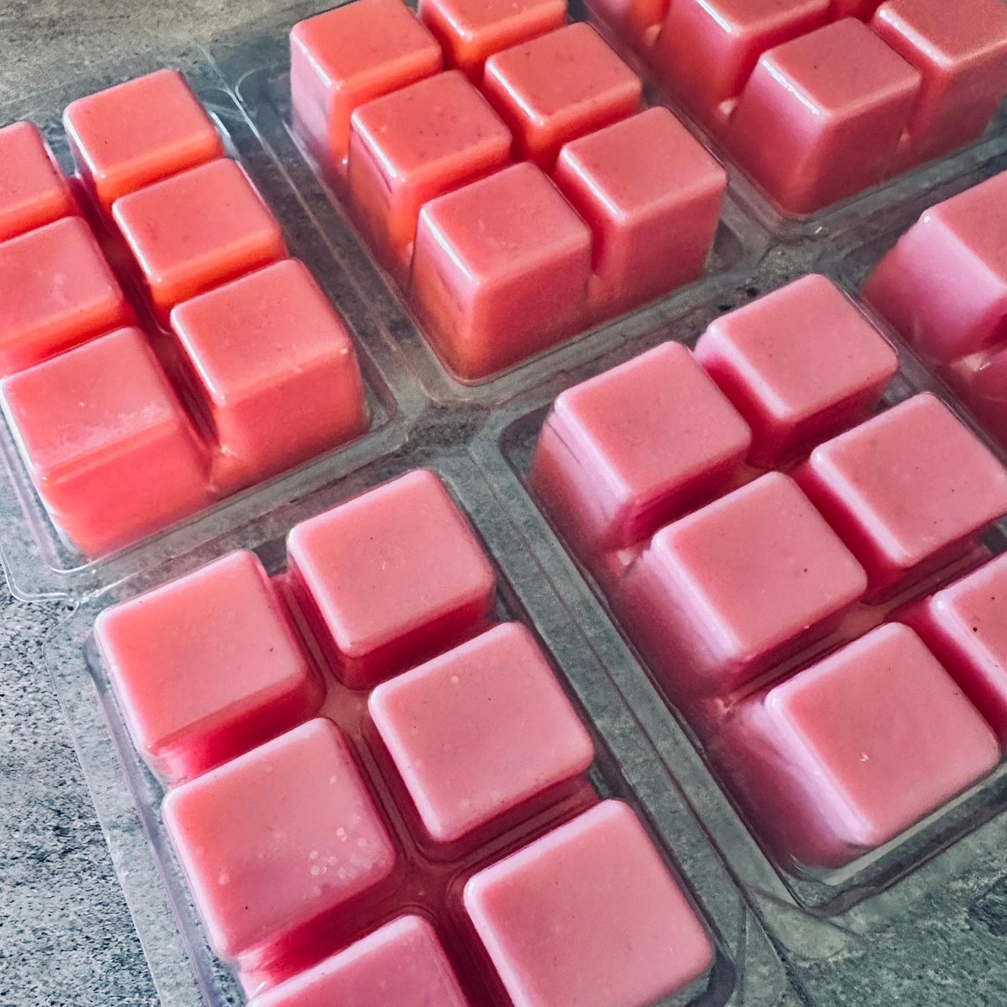 Bubble Trouble - Sweet Luscious Berry Bubblegum 2.4oz Artisan Soy Wax Melts
