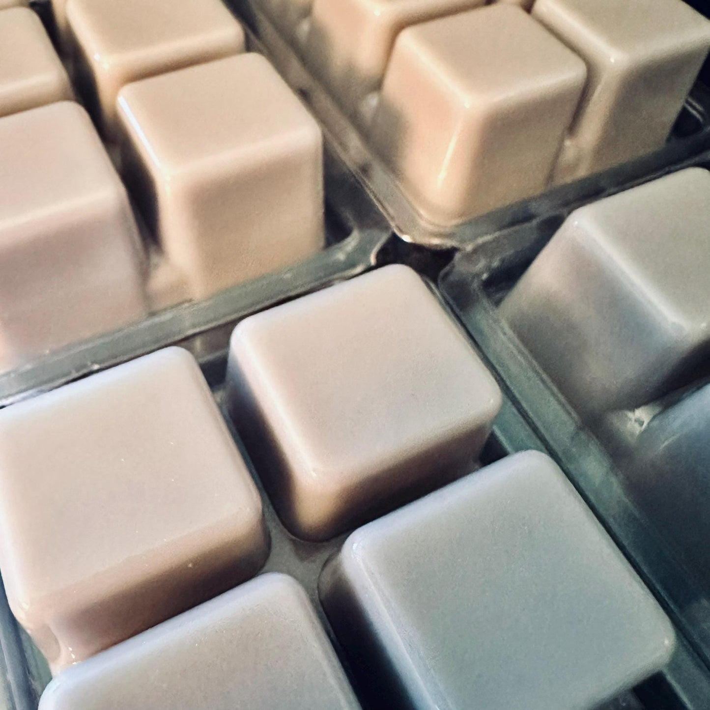 Oubliette - Vanilla Oak, Cedar, Woodsy, Black Patchouli 2.4oz Artisan Soy Wax Melts