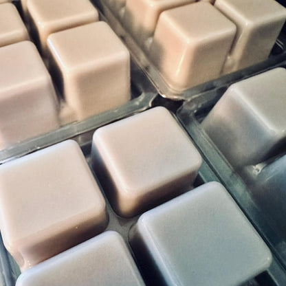 Oubliette - Vanilla Oak, Cedar, Woodsy, Black Patchouli 2.4oz Artisan Soy Wax Melts