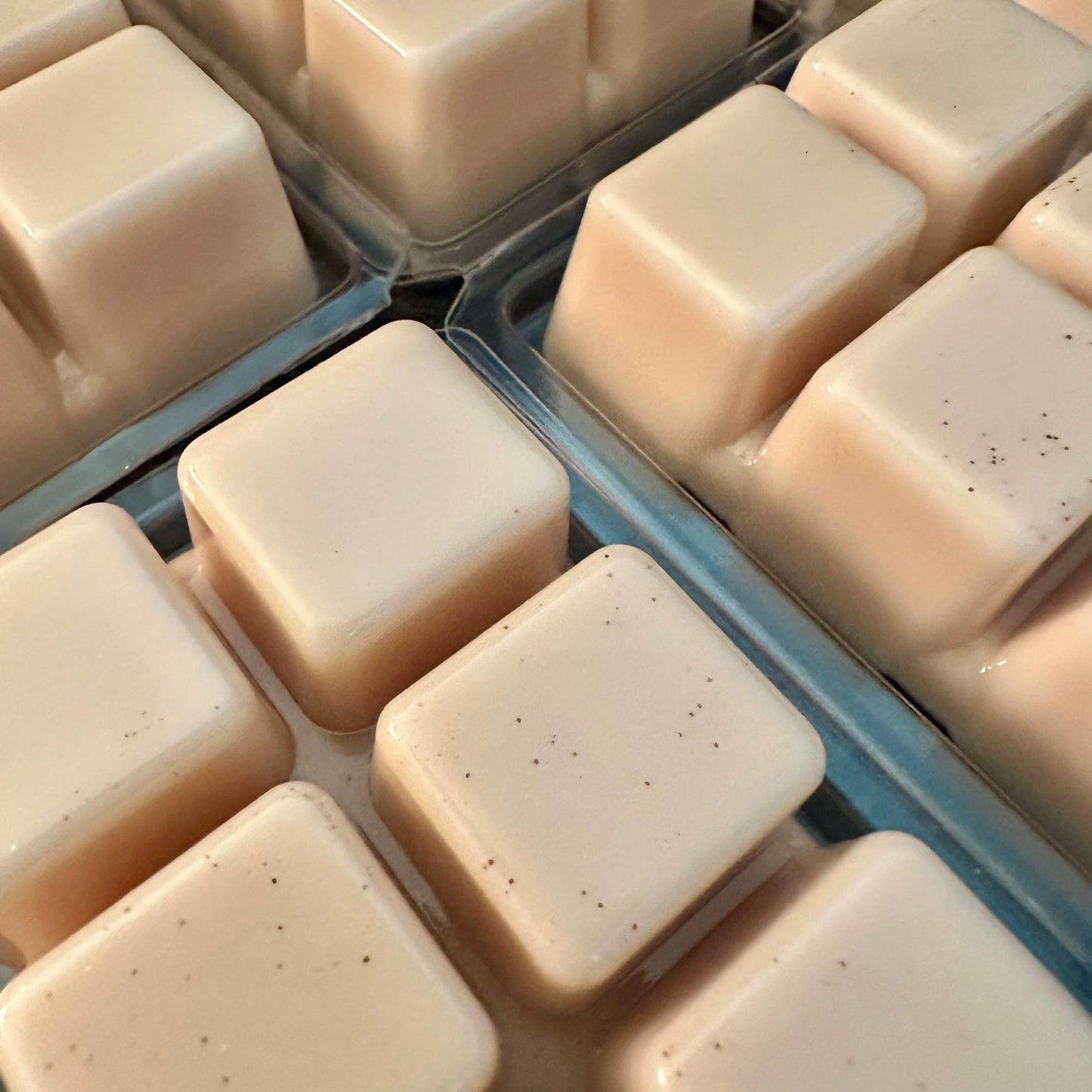 Caramel Sands - Coconut, Creamy Caramel, Orange Blossom, Pink Jasmine 2.4oz Artisan Soy Wax Melts