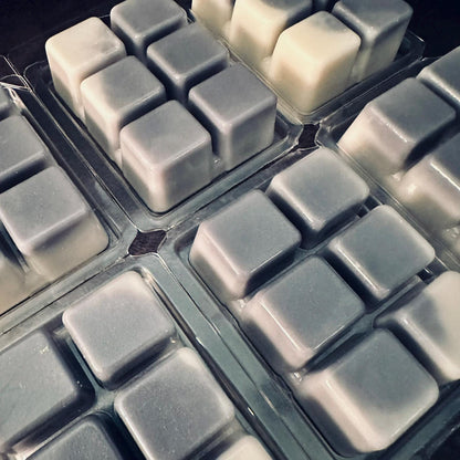 Wonderwaif - Bourbon Tobacco, Cedar, Rose 2.4oz Artisan Soy Wax Melts