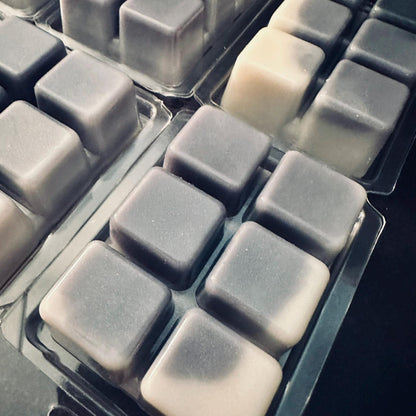 Wonderwaif - Bourbon Tobacco, Cedar, Rose 2.4oz Artisan Soy Wax Melts