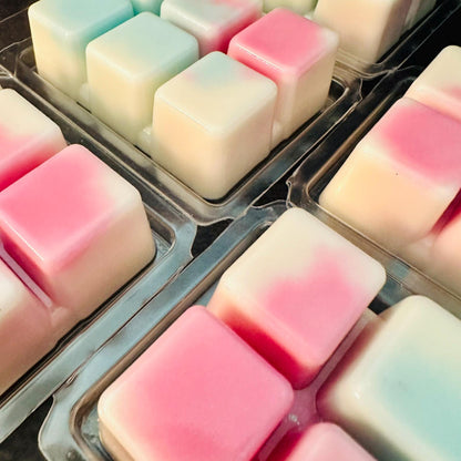 Misty Umi - Sea Breezes, Ocean Rose, Ginger, Coconut, Almond 2.4oz Artisan Soy Wax Melts